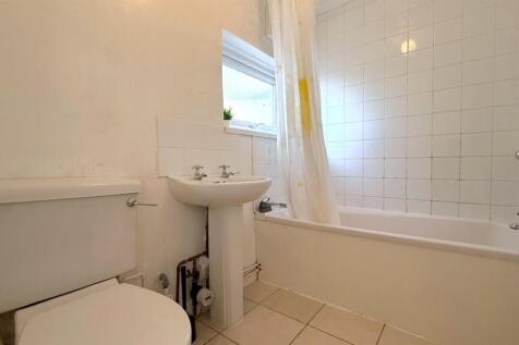 Bathroom.jpg