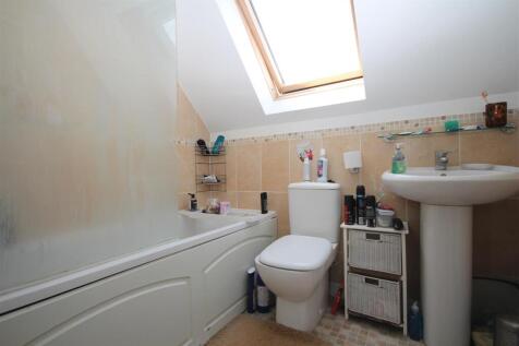 Bathroom.JPG