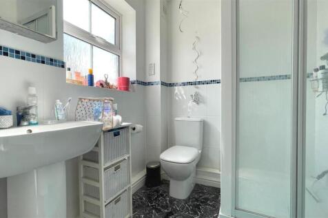 Ensuite.jpg
