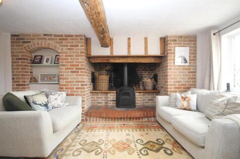 Livingroom2.JPG