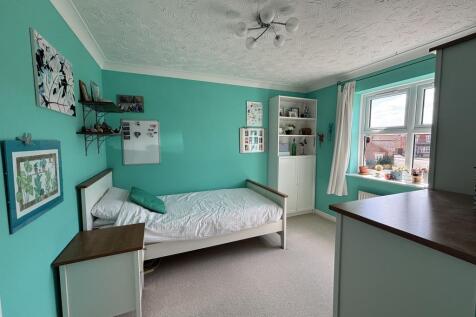 13 - Bed3.jpg