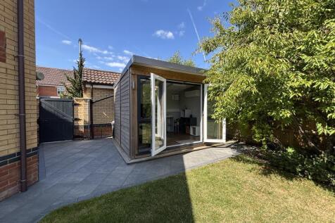 21 - Garden office.jpg
