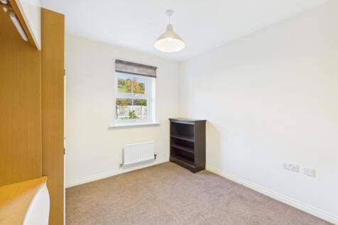 CAM04201G0-PR0111-STILL019