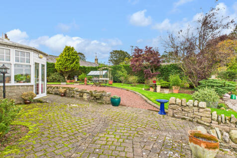 CAM04201G0-PR0110-STILL012