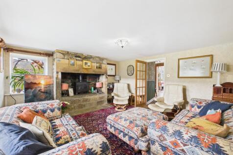 CAM04201G0-PR0110-STILL019