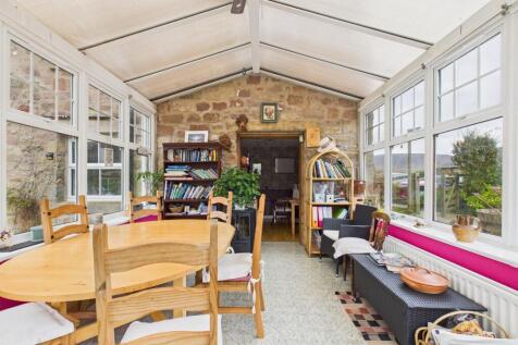 CAM04201G0-PR0110-STILL026