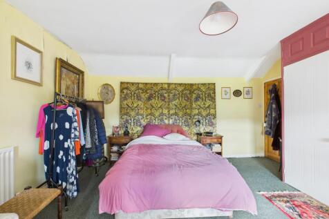 CAM04201G0-PR0110-STILL038