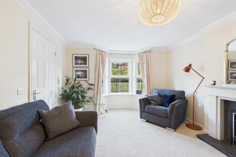 CAM04201G0-PR0118-STILL002