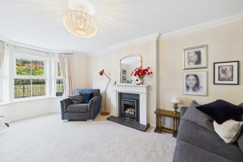 CAM04201G0-PR0118-STILL003