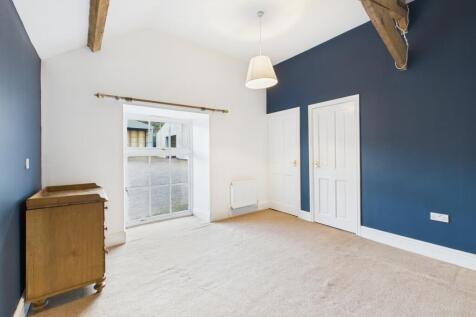 CAM04201G0-PR0114-STILL017