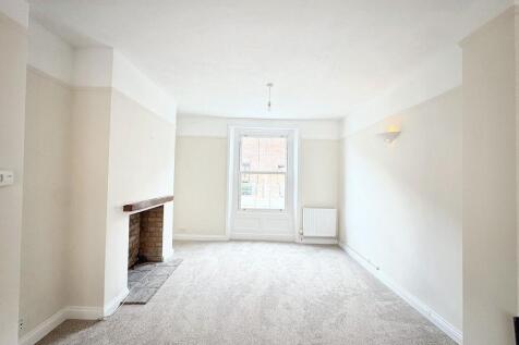 Large sitting room