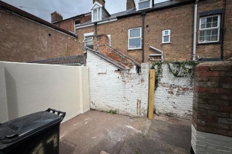 Enclosed courtyard