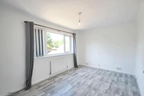 Rear bedroom