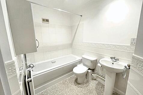 Main bathroom