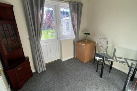bedroom two.jpg