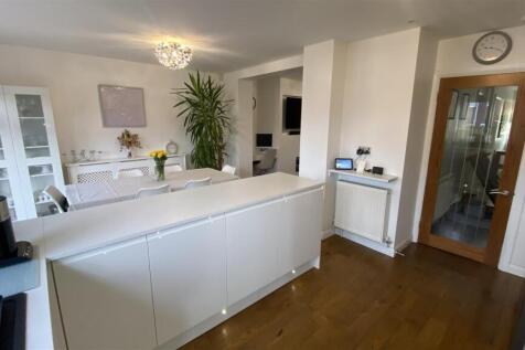kitchen2.jpg