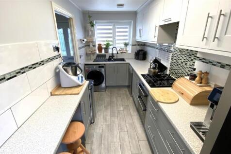 Kitchen .jpg