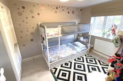 bedroom2.jpg