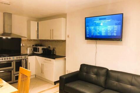 kitchen/living area