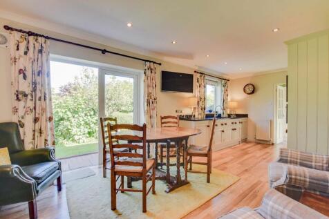 Fitted Kitchen Dining Room