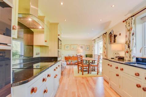 Fitted Kitchen Dining Room