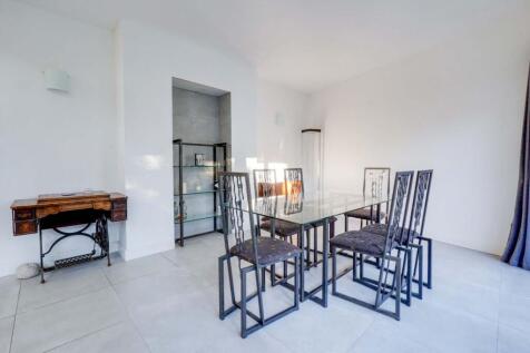 Open Plan Lounge Dining Room