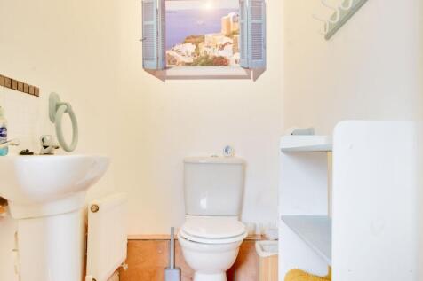 Ground Floor WC/Cloaks
