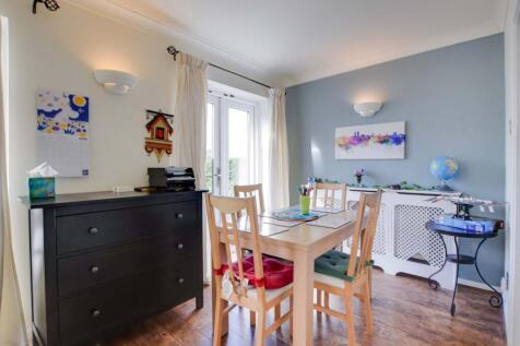 Lounge Dining Room