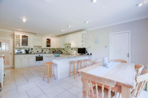 Fitted Kitchen Dining Room