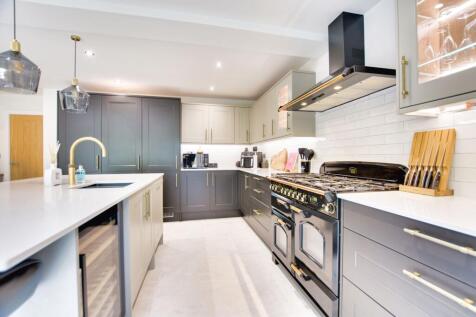 Open Plan Fitted Kitchen Dining Room