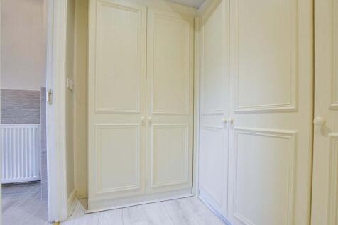 Walk-In Wardrobe
