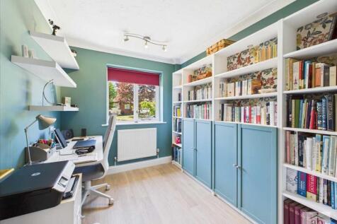 Study/bedroom 6