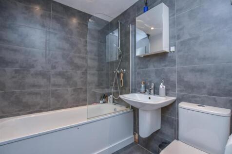 Bathroom.jpg