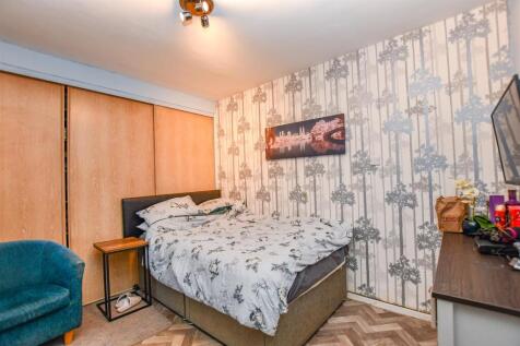 Bedroom 4.jpg
