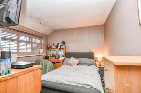 Bedroom 2.jpg