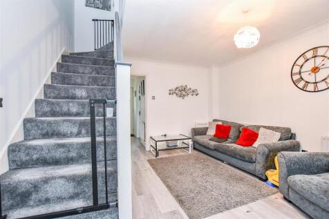 Living room 1.jpg