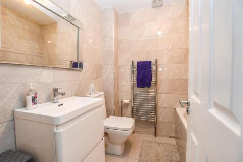 Bathroom 1.2.jpg
