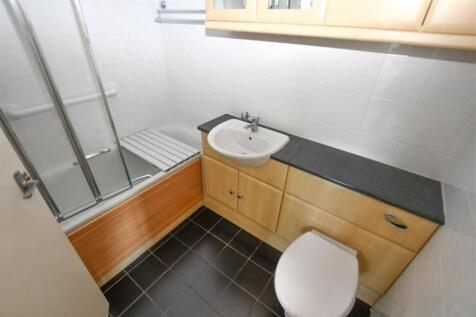 Bathroom.jpg