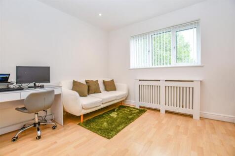 Living Room 2.jpg