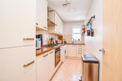 Kitchen 1.jpg