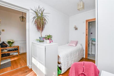 GF Bedroom .jpg