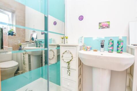 GF En-suite .jpg