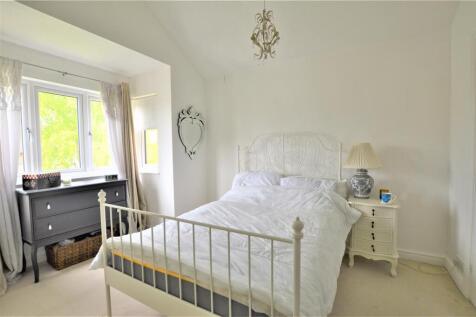 Bedroom .jpg