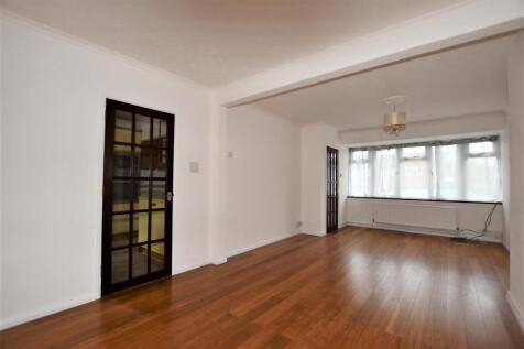 Living Room .jpg