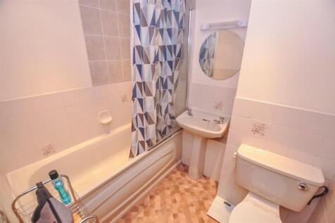 Bathroom.jpg