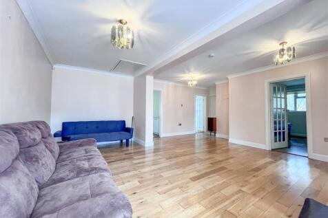 lounge 4.jpg