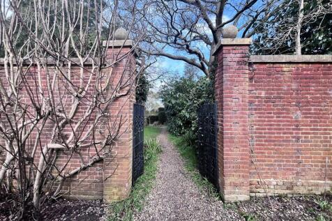walled garden.jpg