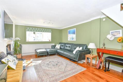 Living Room.jpg