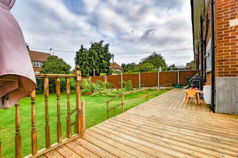 Rear Garden 2.jpg