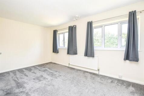 Bedroom 1 .jpg
